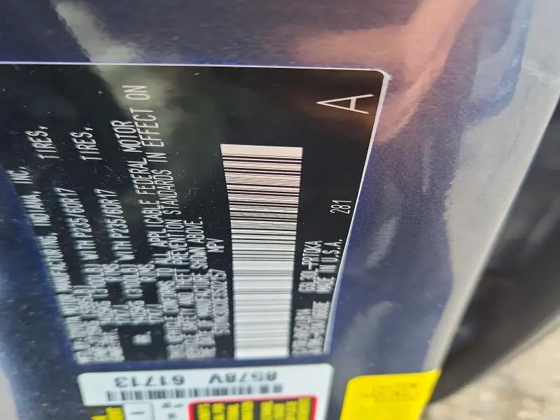 2014 TOYOTA SIENNA XLE 8-PASSENGER  