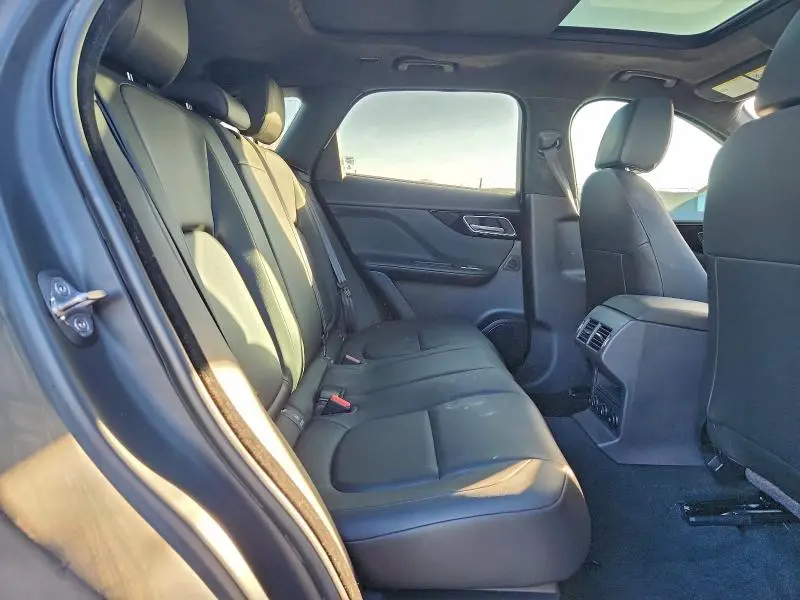 2020 JAGUAR F-PACE PREMIUM  