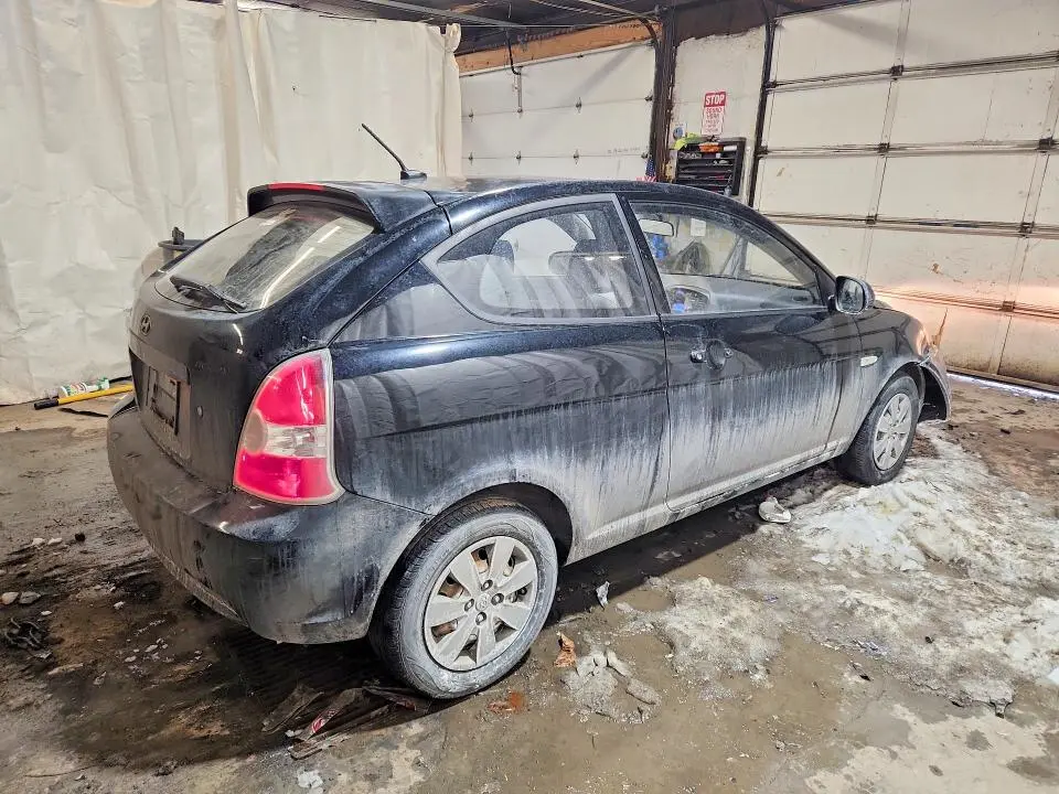 2011 HYUNDAI ACCENT GS  