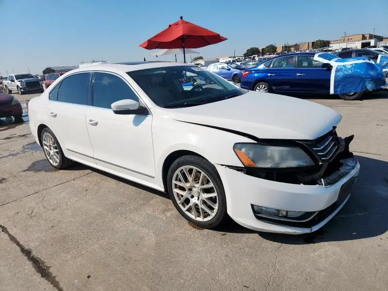 2014 VOLKSWAGEN PASSAT SEL  