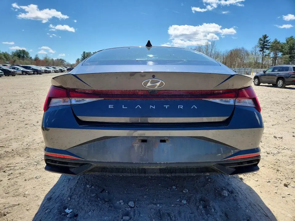 2022 HYUNDAI ELANTRA SEL  