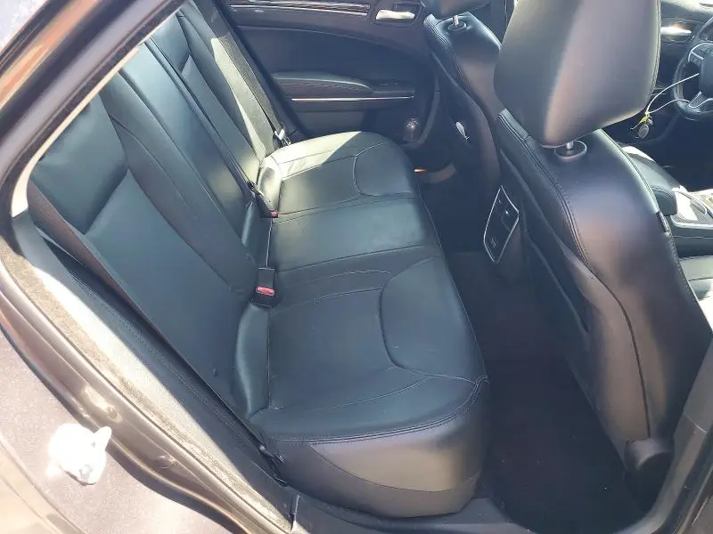 2015 CHRYSLER 300 LIMITED  
