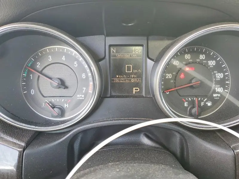 2011 JEEP GRAND CHEROKEE LAREDO  