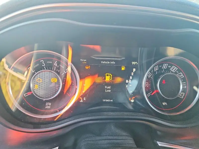 2015 DODGE CHALLENGER SXT  