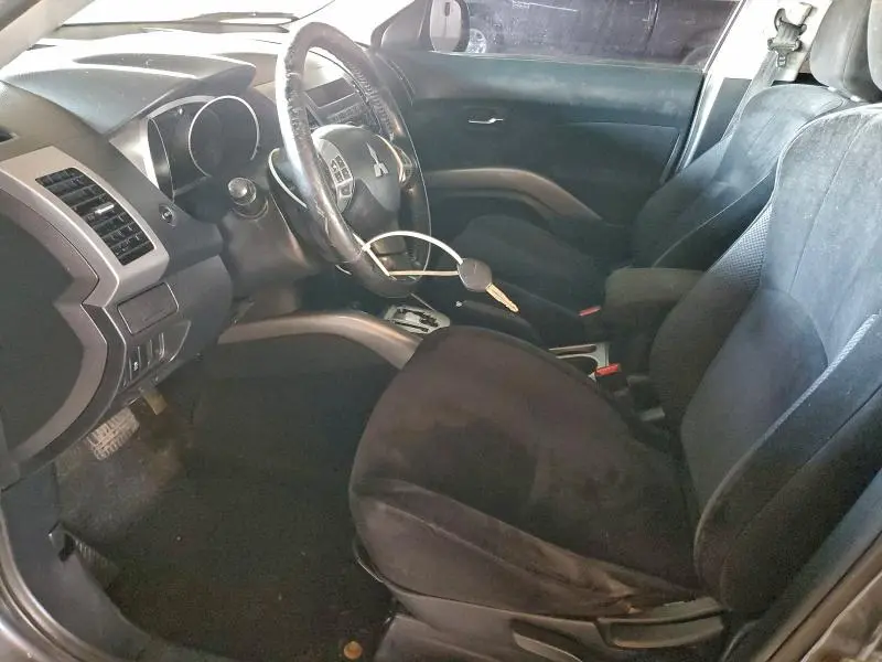 2011 MITSUBISHI OUTLANDER ES  