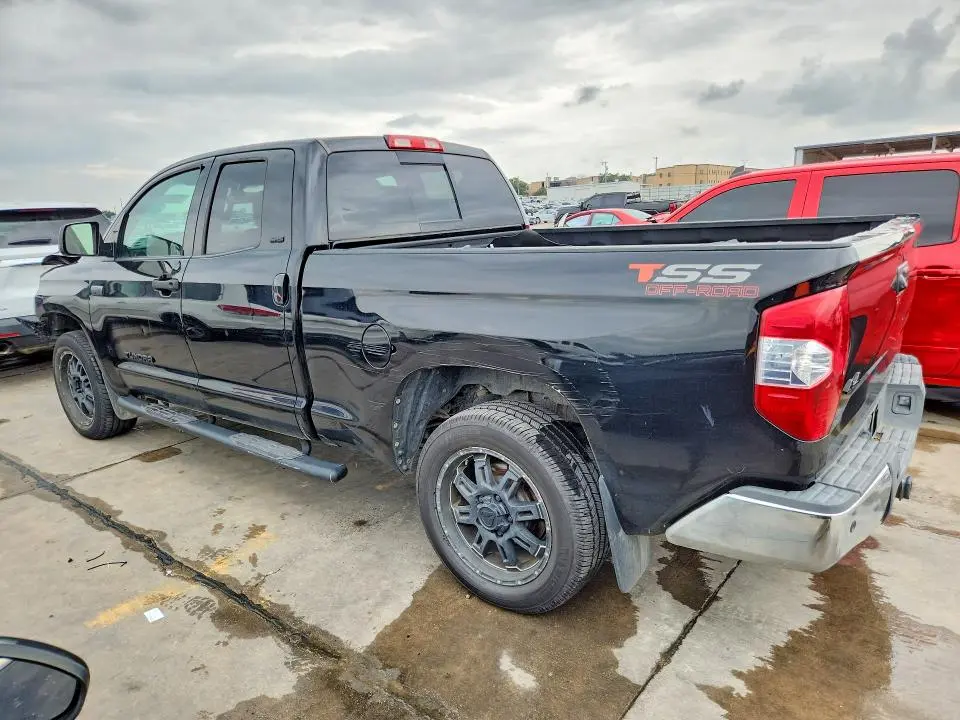 2017 TOYOTA TUNDRA SR5  