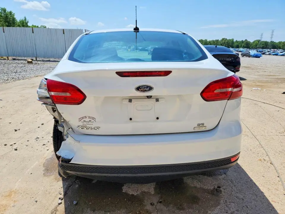 2018 FORD FOCUS SE  