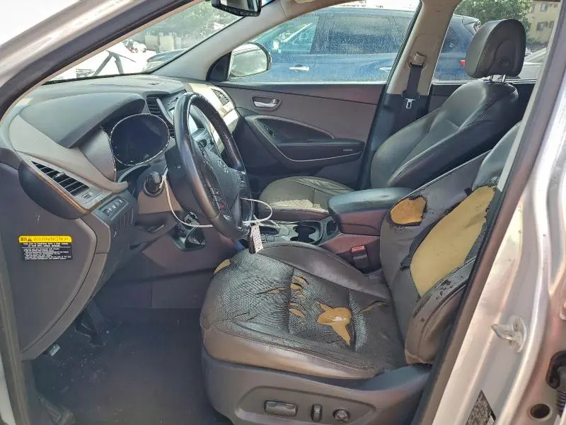 2017 HYUNDAI SANTA FE SE  