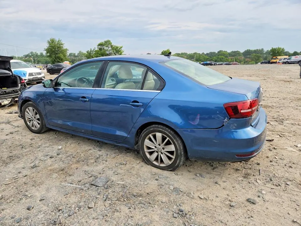 2016 VOLKSWAGEN JETTA SE  