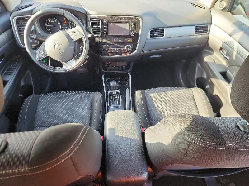 2017 MITSUBISHI OUTLANDER ES  