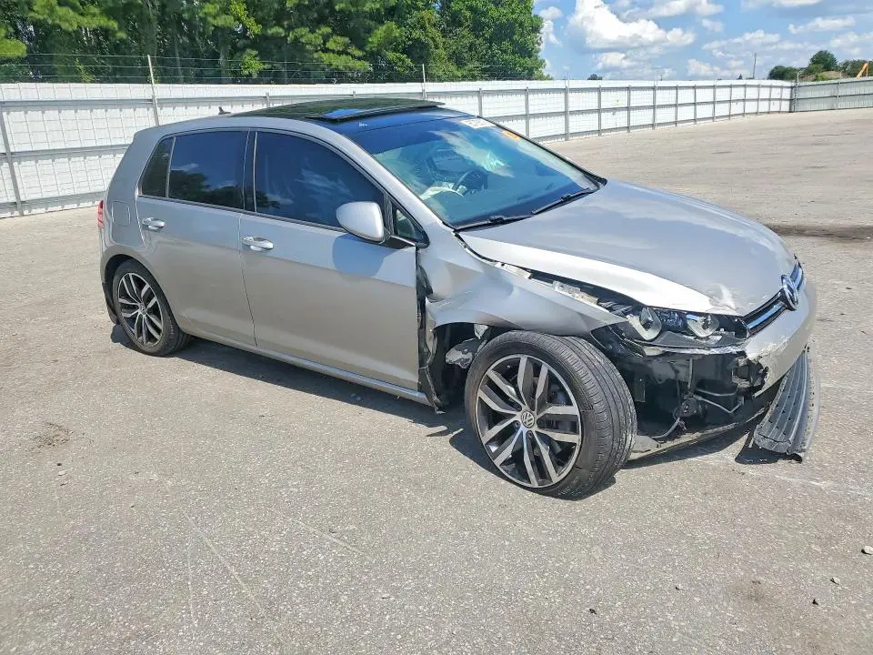 2016 VOLKSWAGEN GOLF S/SE  