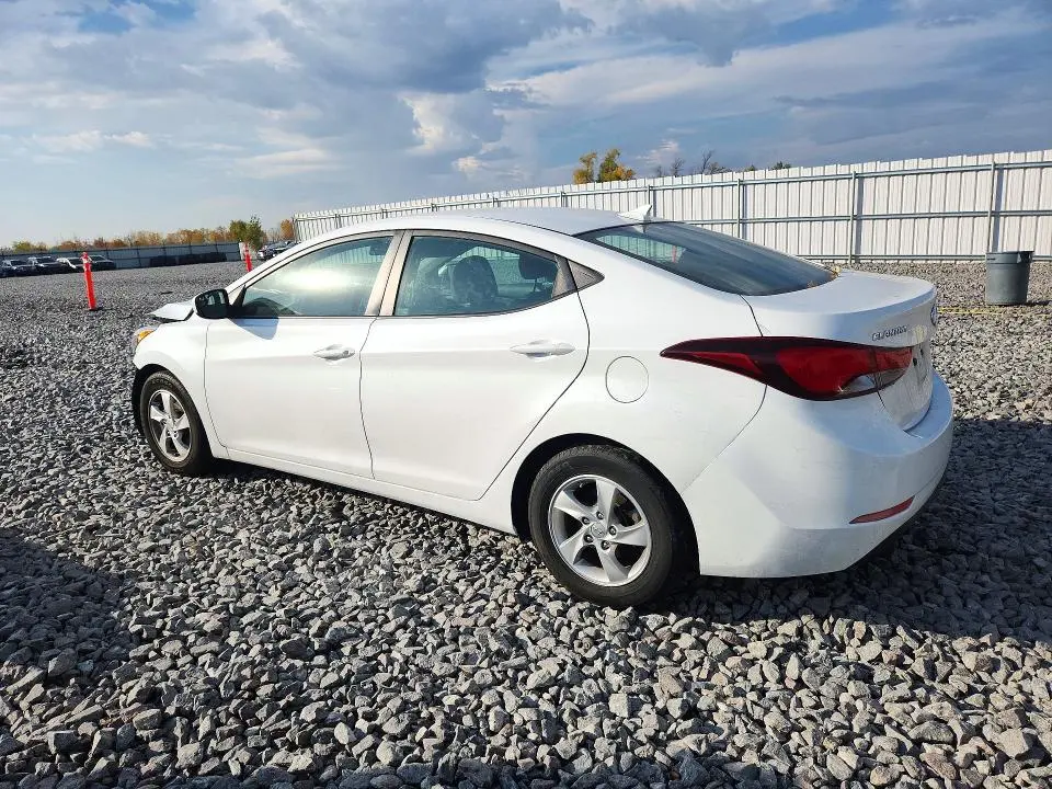 2015 HYUNDAI ELANTRA SE  