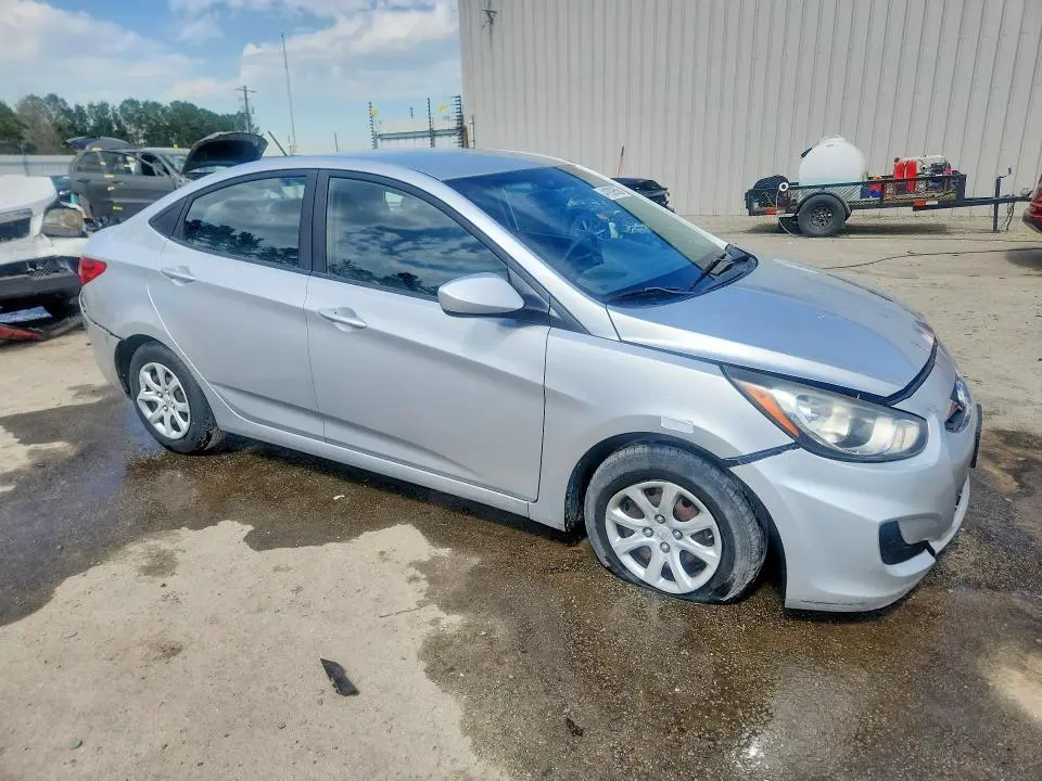 2013 HYUNDAI ACCENT GLS  