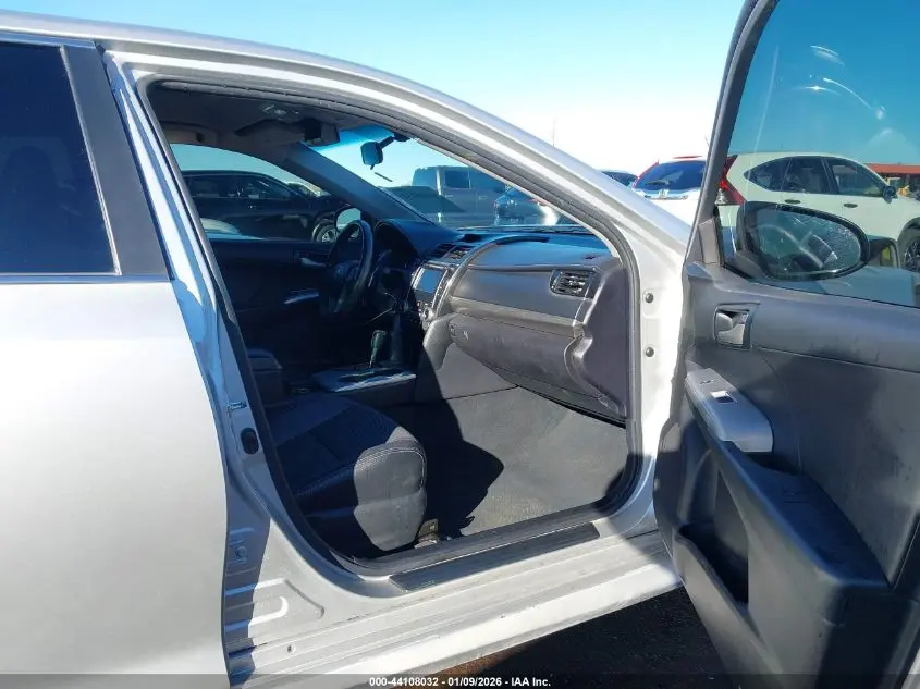 2013 TOYOTA CAMRY SE