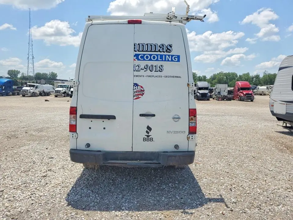 2017 NISSAN NV 2500 HD S  