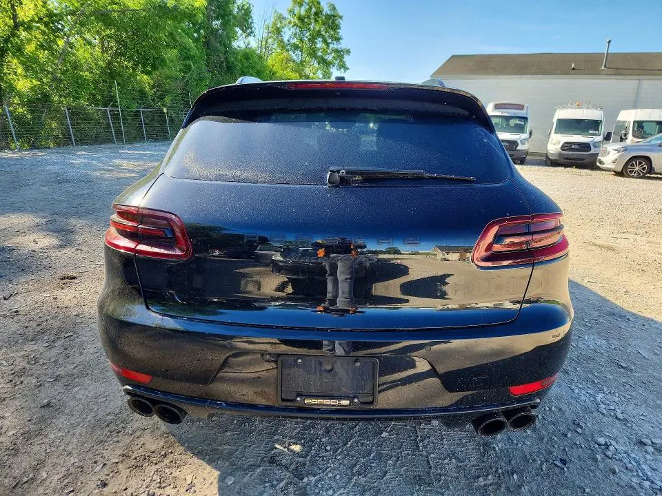 2017 PORSCHE MACAN GTS  