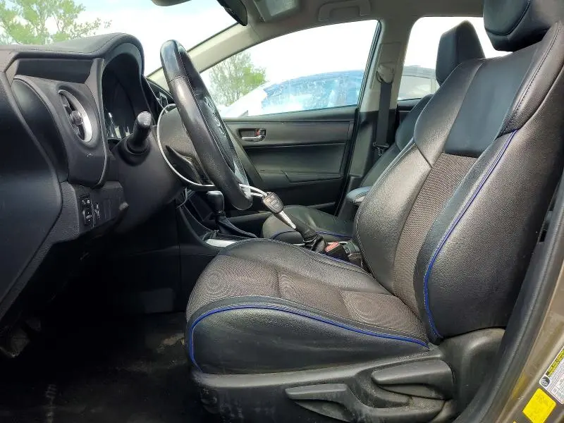 2018 TOYOTA COROLLA SE  