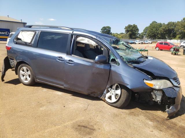 2016 TOYOTA SIENNA LE