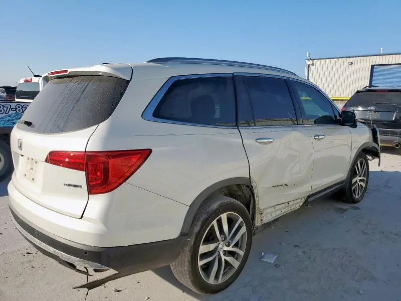 2017 HONDA PILOT TOURING  