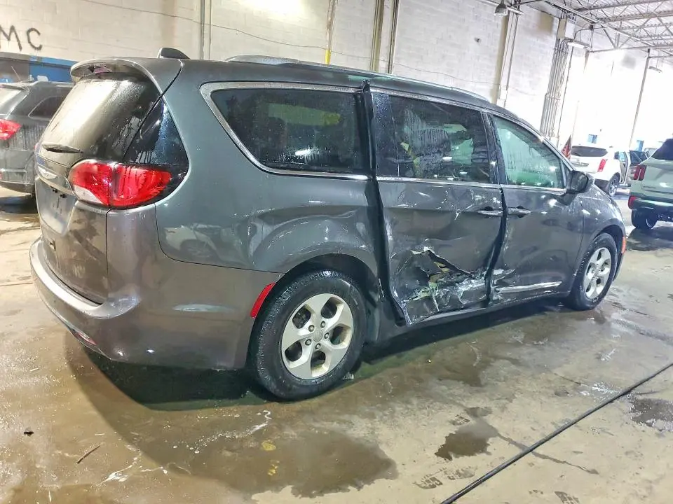 2017 CHRYSLER PACIFICA TOURING L PLUS  