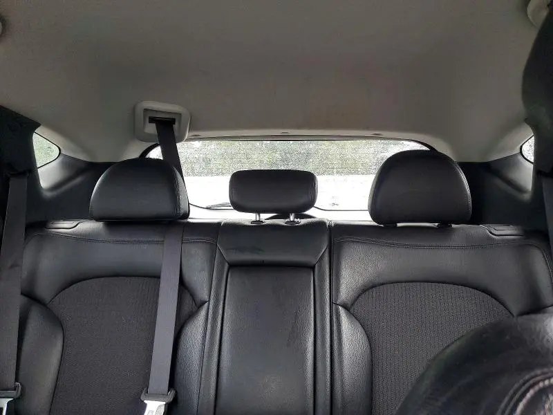 2010 HYUNDAI TUCSON GLS  