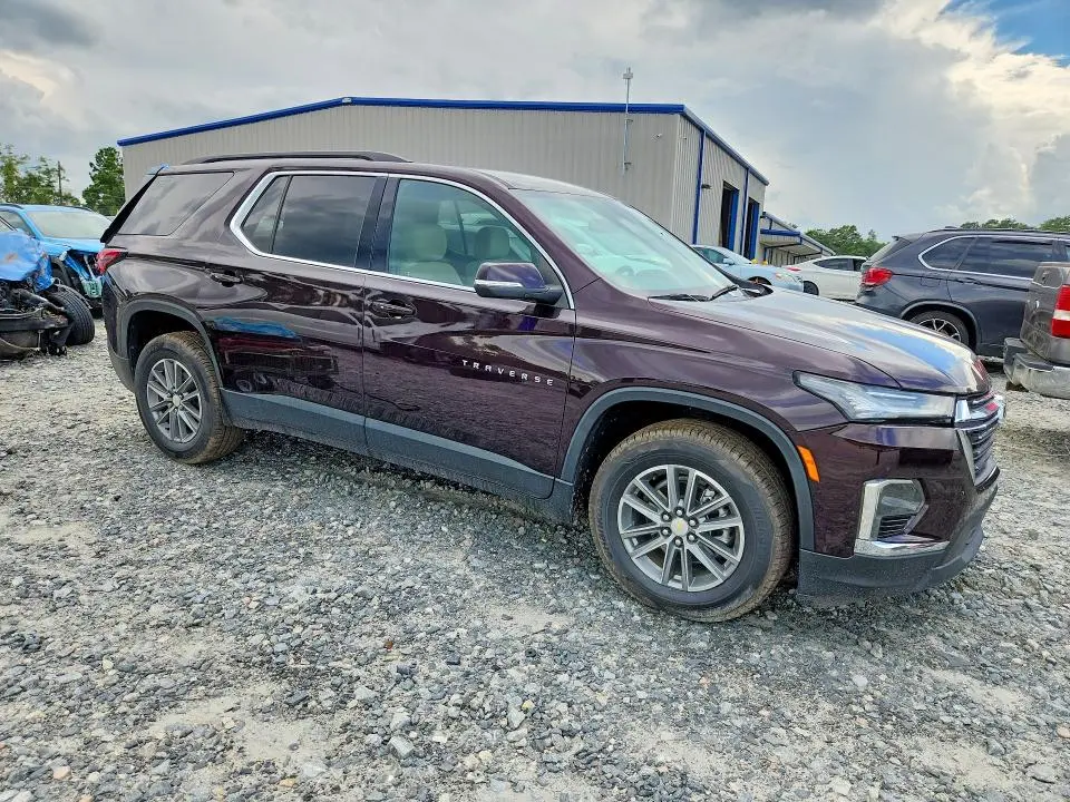 2022 CHEVROLET TRAVERSE LT  