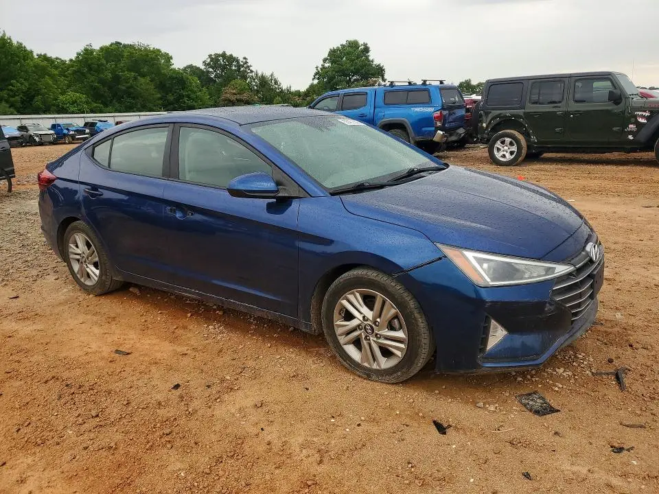 2019 HYUNDAI ELANTRA SEL  