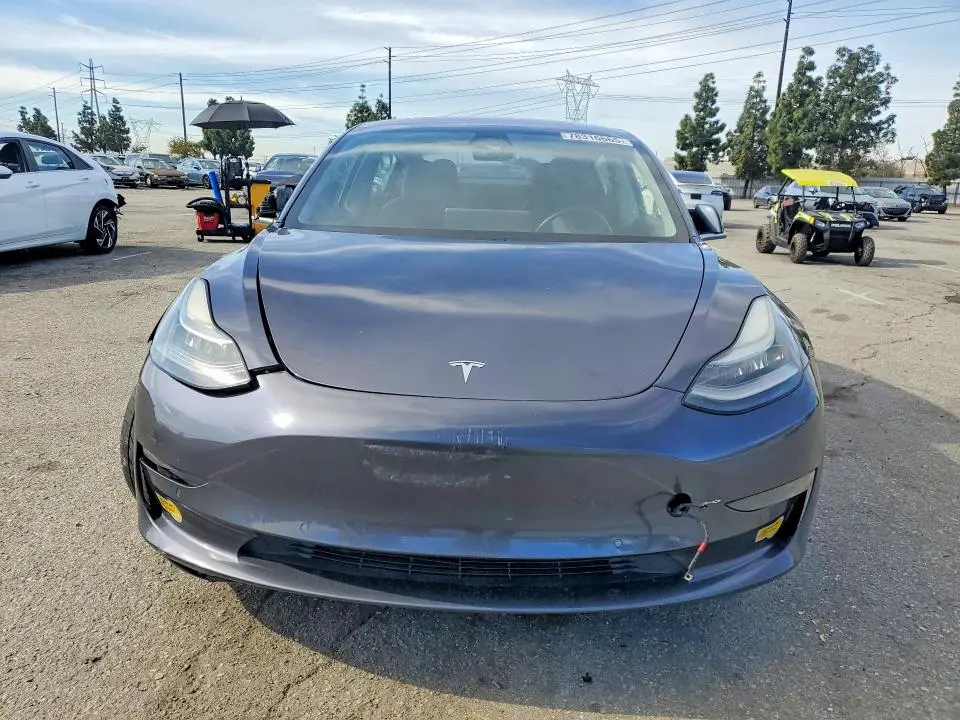 2018 TESLA MODEL 3   