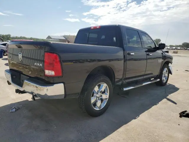 2016 RAM 1500 SLT  