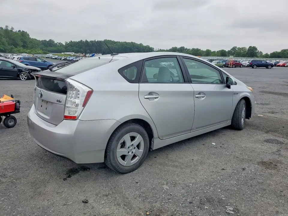 2011 TOYOTA PRIUS   