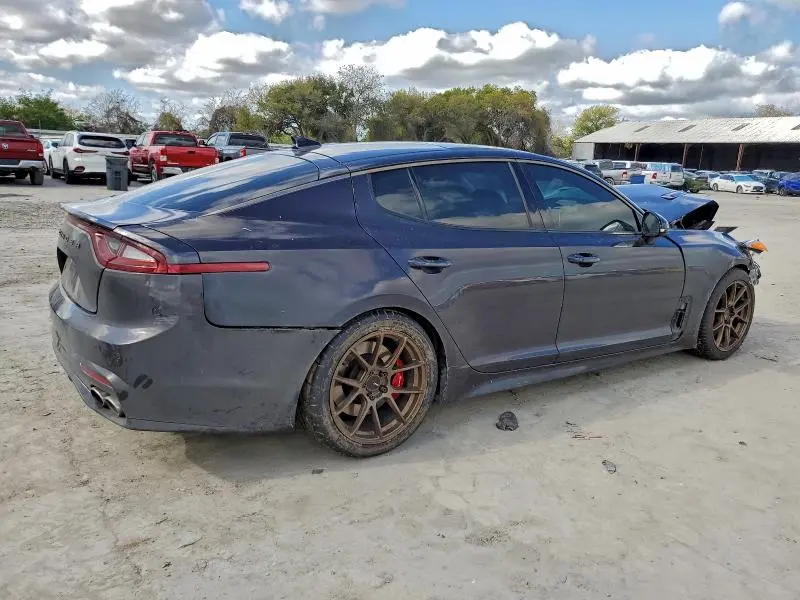 2019 KIA STINGER GT1  