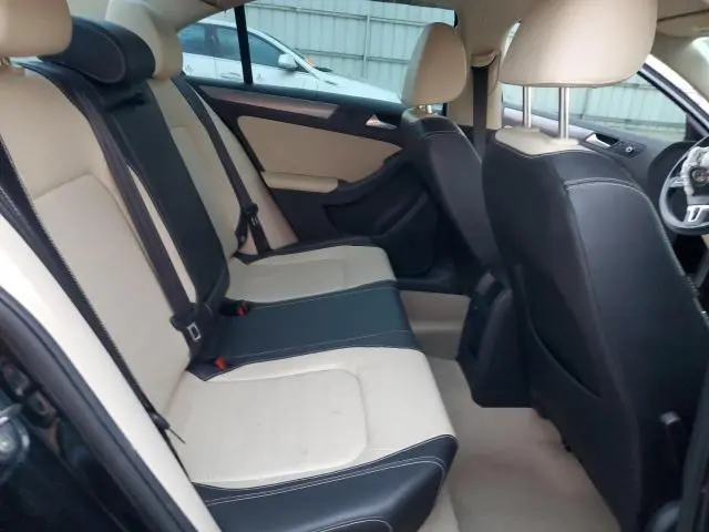 2013 VOLKSWAGEN JETTA SEL  