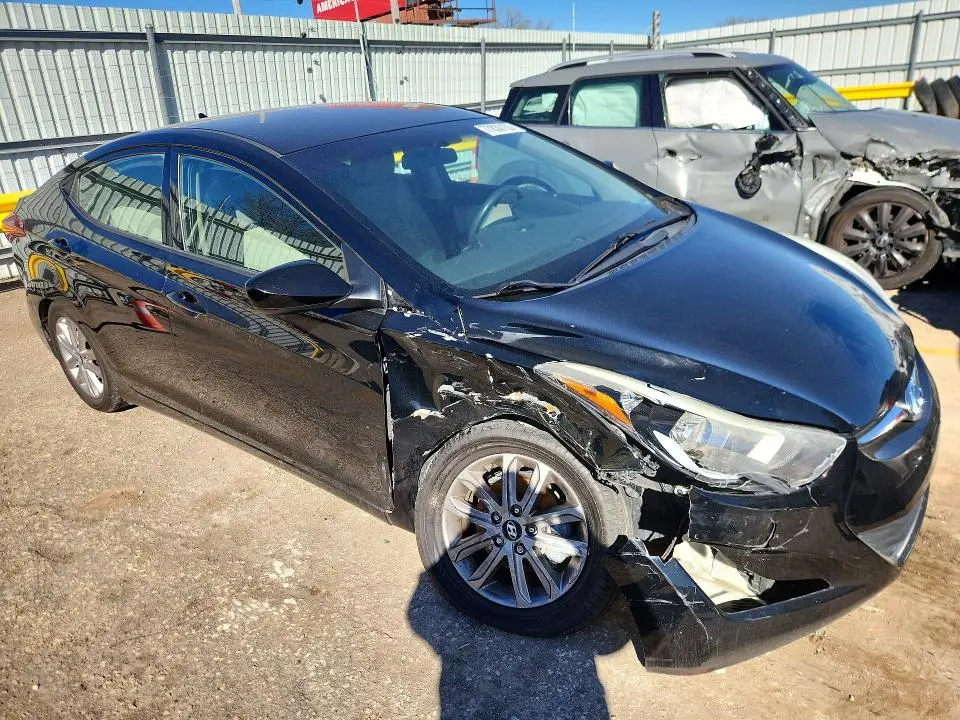2014 HYUNDAI ELANTRA SE  