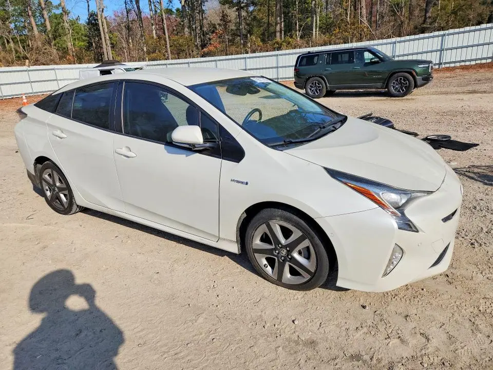 2017 TOYOTA PRIUS FOUR TOURING  