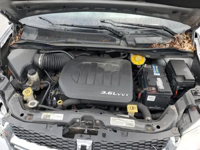2014 DODGE GRAND CARAVAN SE  
