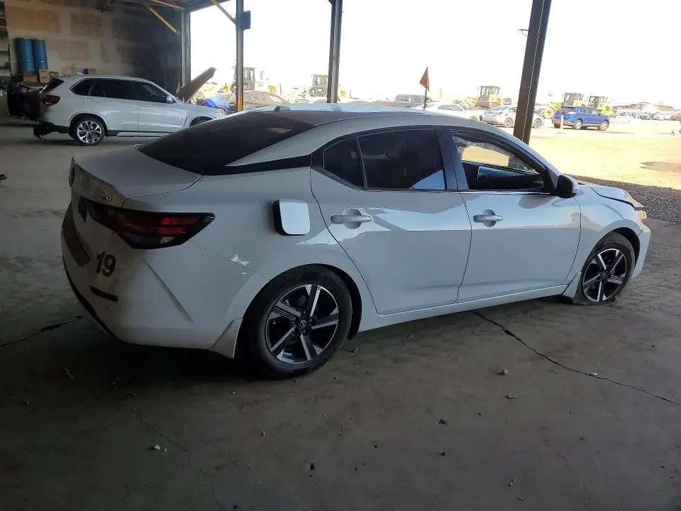 2024 NISSAN SENTRA SV  