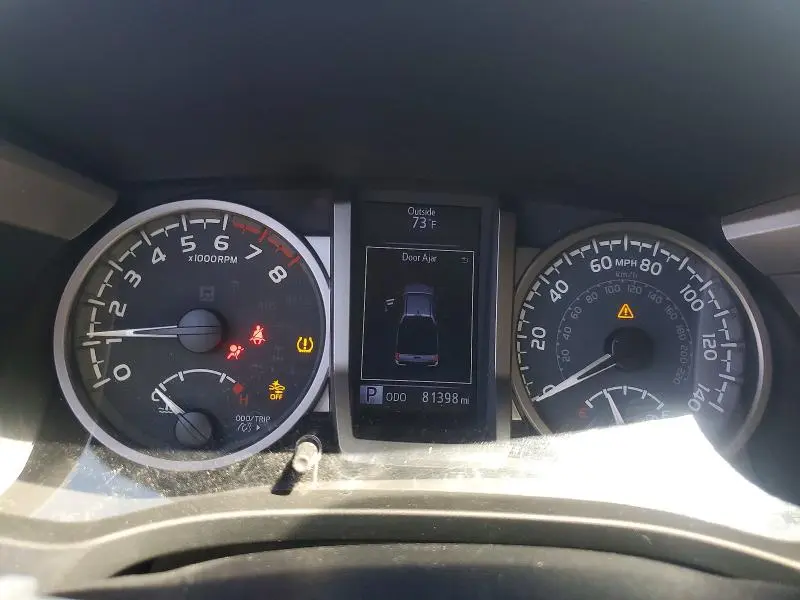 2020 TOYOTA TACOMA SR5 V6  