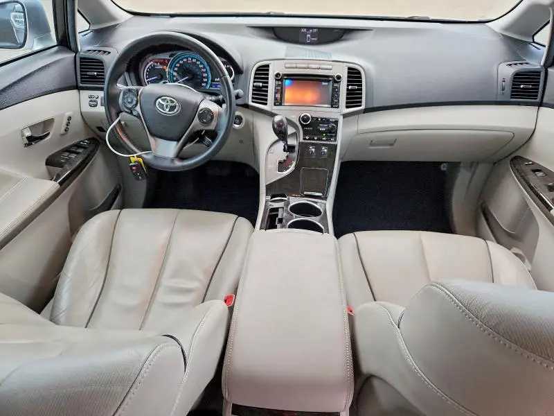 2014 TOYOTA VENZA XLE  