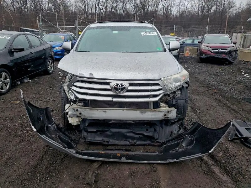 2012 TOYOTA HIGHLANDER BASE  