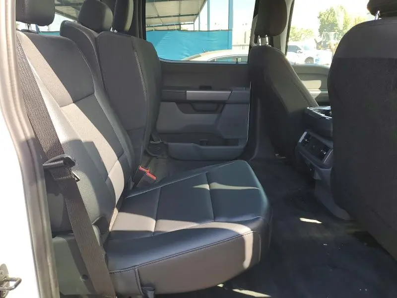2025 FORD F150 LIGHTNING PRO  