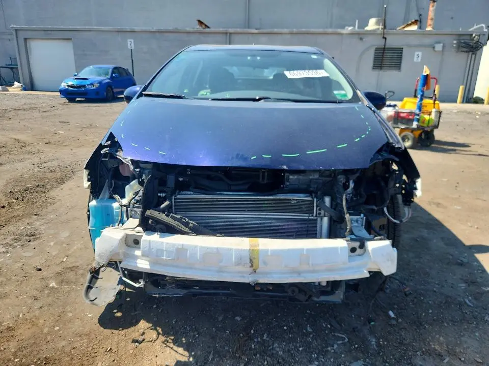 2015 TOYOTA PRIUS THREE  