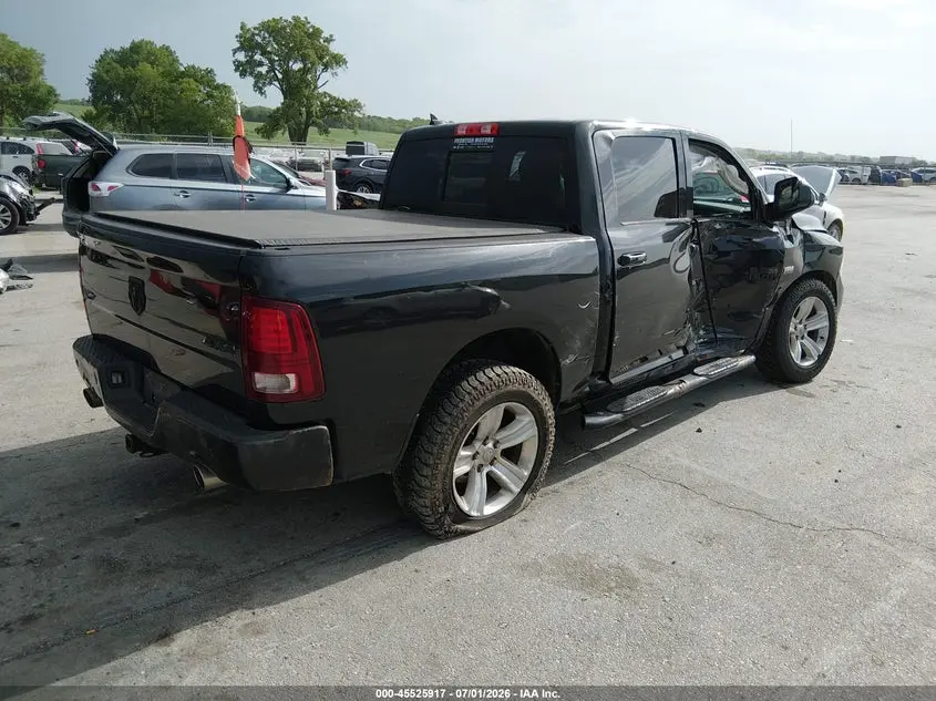 2015 RAM 1500 SPORT