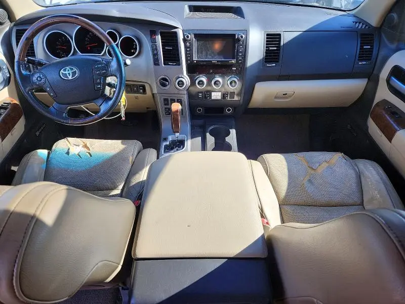 2010 TOYOTA SEQUOIA PLATINUM  
