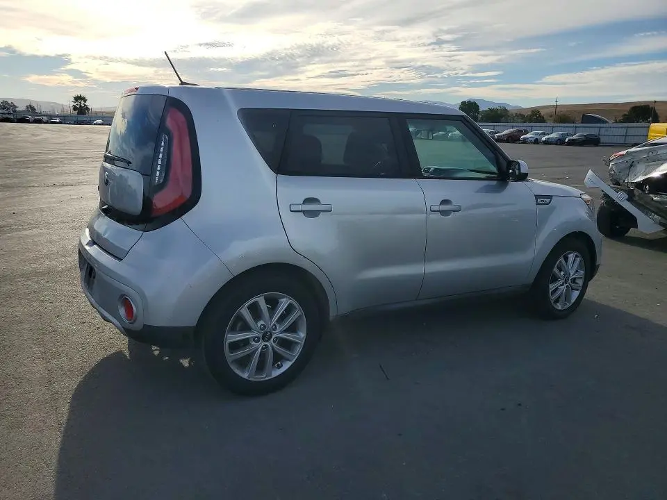 2017 KIA SOUL +  