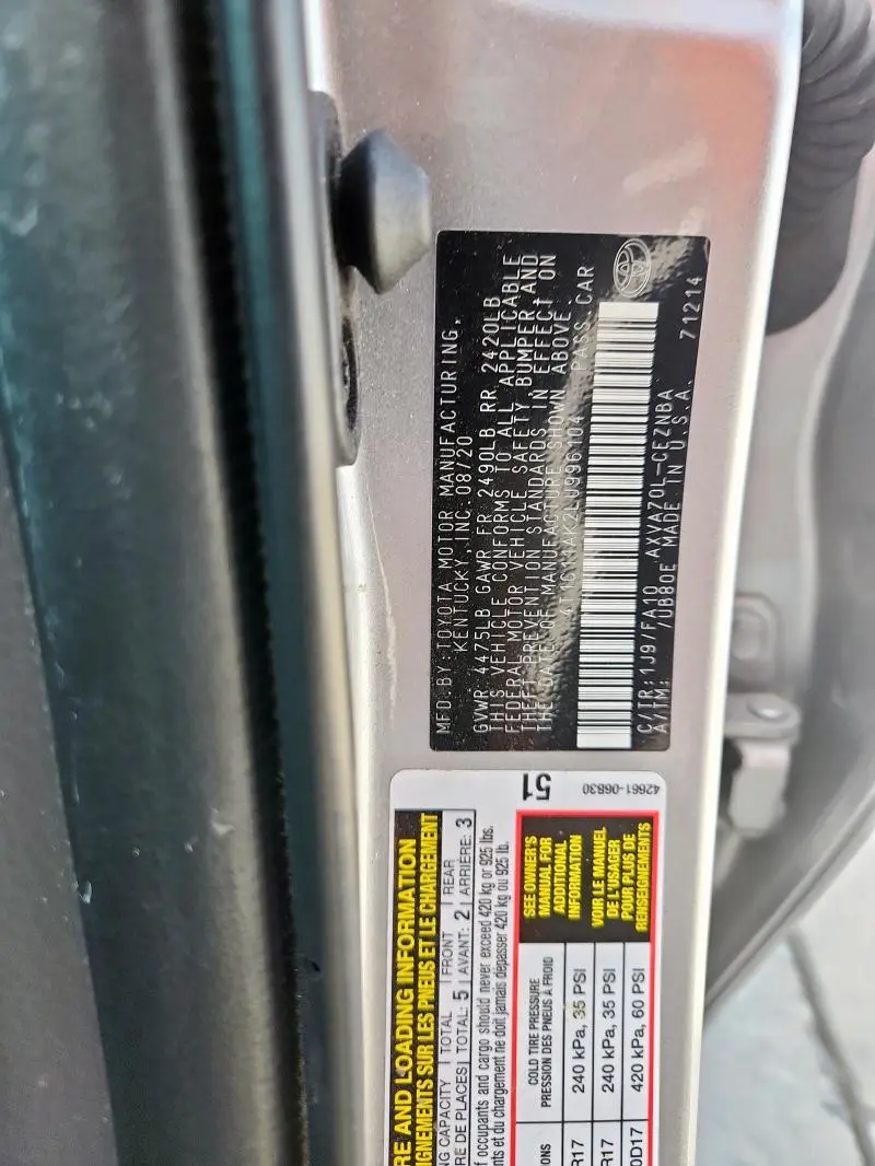 2020 TOYOTA CAMRY LE  