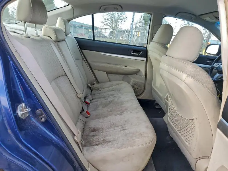 2010 SUBARU LEGACY 2.5I  