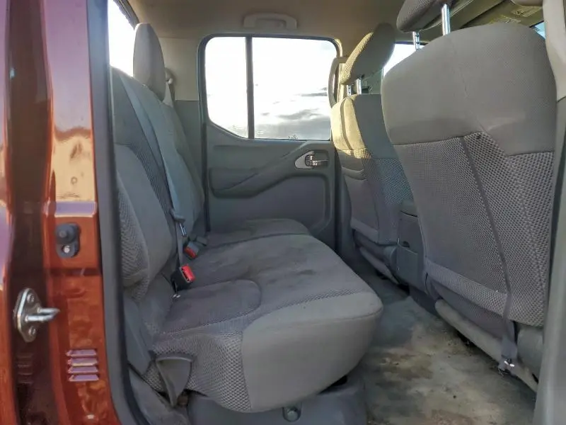 2016 NISSAN FRONTIER S  