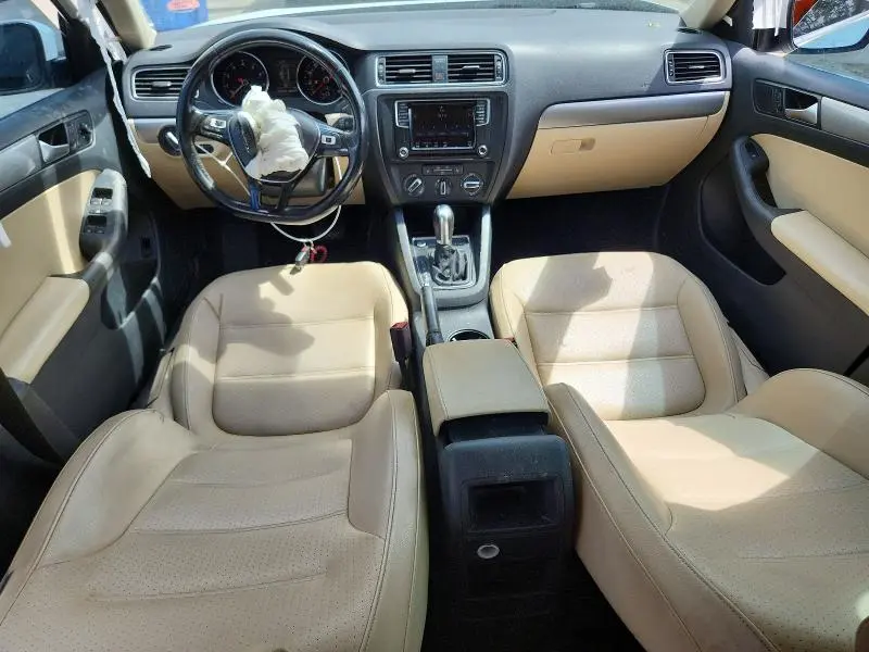 2017 VOLKSWAGEN JETTA SE  