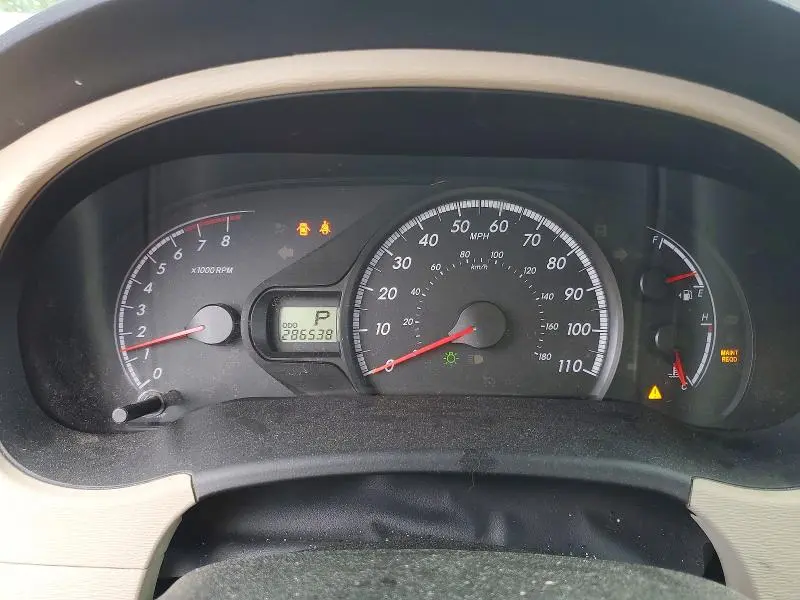 2012 TOYOTA SIENNA LE  