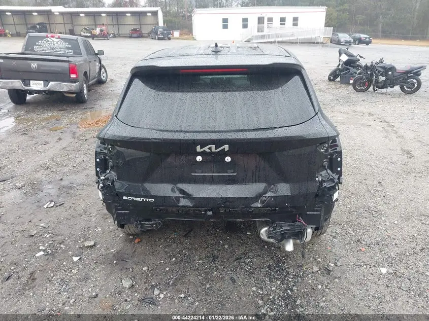 2025 KIA SORENTO LX